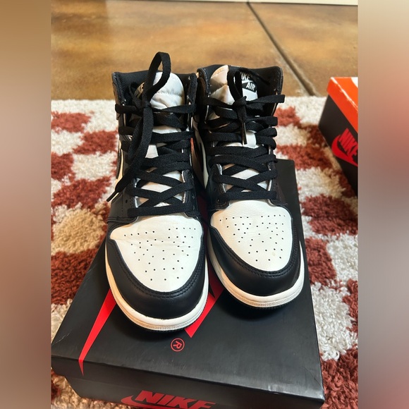 Jordan 1 Retro High Dark Mocha size 7Y, only worn once in great condition - Picture 4 of 6